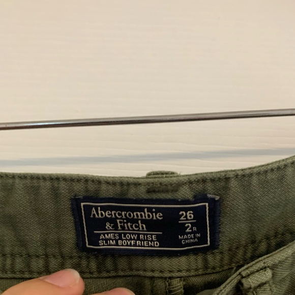 A&F Embroidered khaki pants - Picture 3 of 4